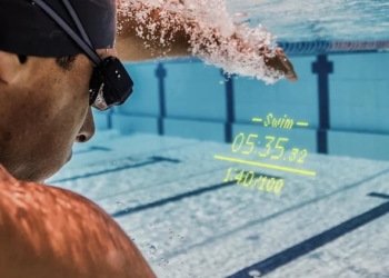 Explora las profundidades con estilo: gafas de natación inteligentes