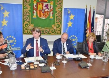 Gallach denuncia que las propuestas de Vox «quedan totalmente fuera» de la Agenda 2030