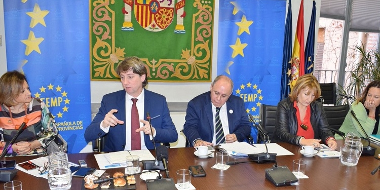 Gallach denuncia que las propuestas de Vox «quedan totalmente fuera» de la Agenda 2030