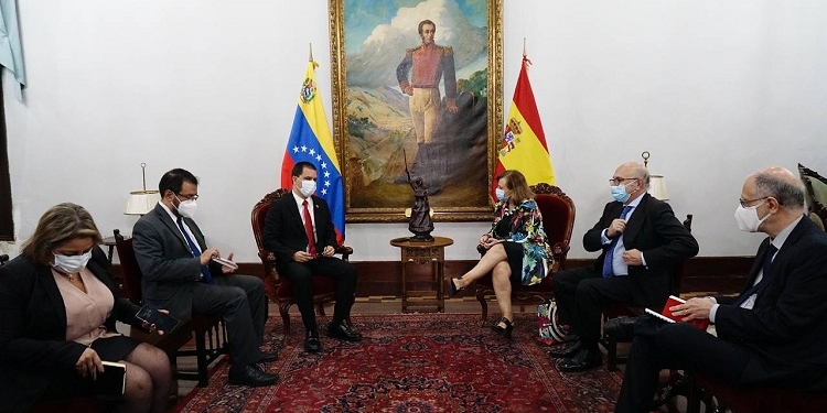 Arreaza recibe a Gallach y dice que Venezuela quiere unas relaciones “respetuosas” con España