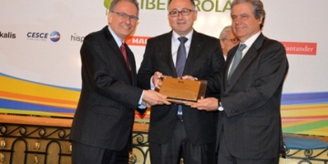El presidente de Iberia, elegido Empresario del Año en los Premios Brasil 2016
