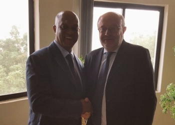 García Casas efectúa en Cabo Verde su primera visita oficial a África