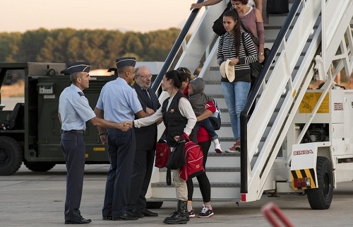 García Casas recibe en Torrejón a los evacuados de Saint Martin a causa del Irma