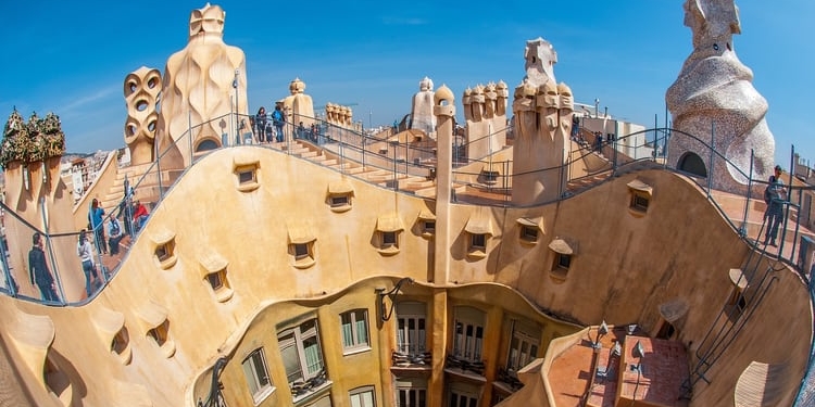 Estudio exploratorio de los elementos geométricos en la arquitectura de Gaudi