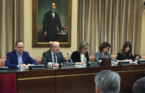 Gobierno y PP, solos en defensa del Plan Director de Cooperación