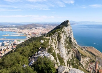 España insiste en la cosoberanía de Gibraltar como anticipo de la retrocesión