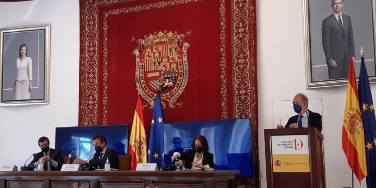 González-Barba admite que “faltan muchos años” para un consenso europeo sobre migración