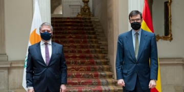 España espera que el proceso de paz de Chipre ayude a acercar a Turquía a la UE