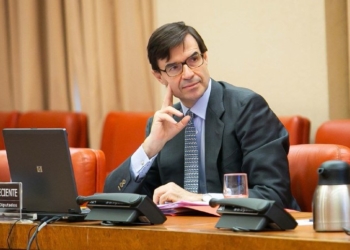 La Asociación de Diplomáticos defiende a González-Barba ante los ataques de UGT