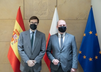 González-Barba aborda la migración y la pandemia con los países de Visegrado