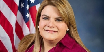 La única representante de Puerto Rico en el Congreso de EEUU visita Madrid