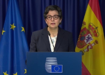 González Laya: “España espera que las farmacéuticas cumplan sus contratos con la UE”