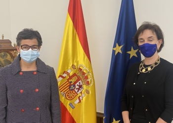 La directora de la Comisión Europea en España visita a la ministra de Exteriores
