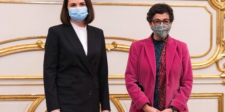 España ofrece su propia transición democrática como modelo para Bielorrusia