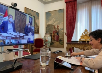 González Laya comparte los retos del COVID-19 con sus homólogos iberoamericanos