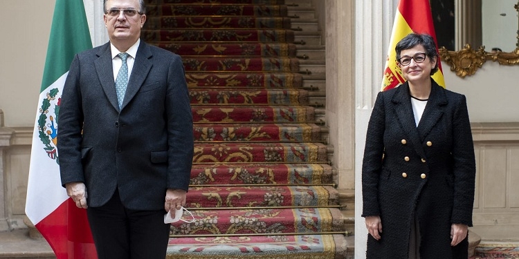 González Laya asegura a Ebrard que España desea participar en el Bicentenario de México