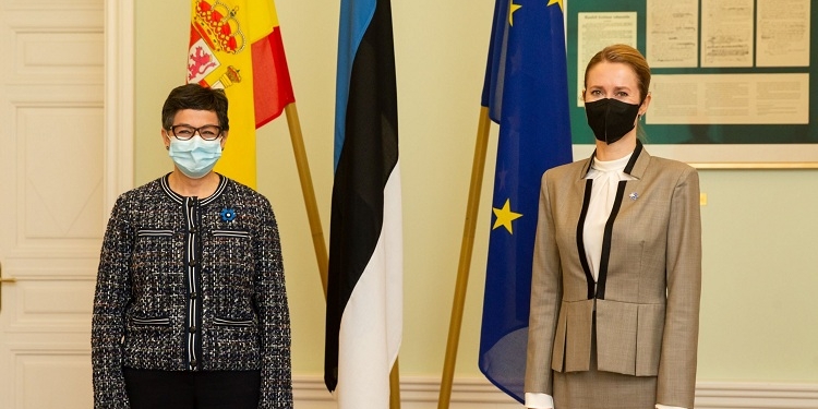 España y Estonia defienden el certificado sanitario y “criterios comunes” sobre vacunas