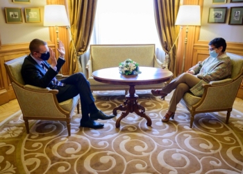 González Laya a Rusia: “No es momento para conflictos en medio de una crisis mundial”