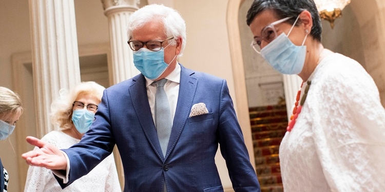 González Laya pide que “no se ligue” la derrota de Calviño con el fondo de recuperación