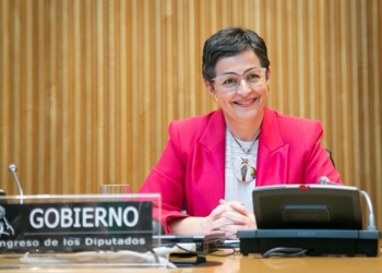 González Laya defiende el “consenso de la Transición” para superar la crisis