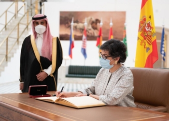 González Laya invita a Arabia Saudí a participar en la recuperación económica de España