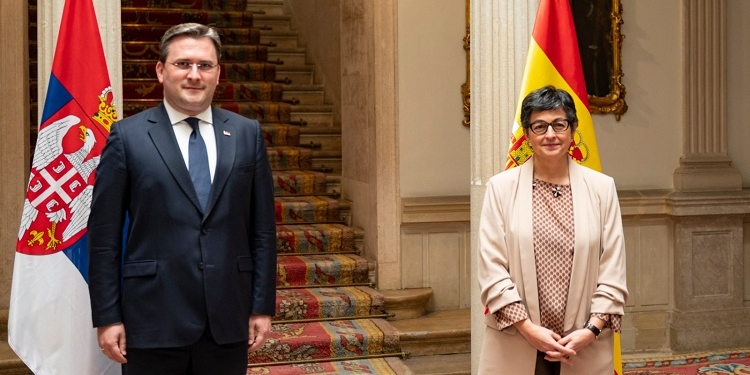 España y Serbia se agradecen mutuamente la defensa de su integridad territorial