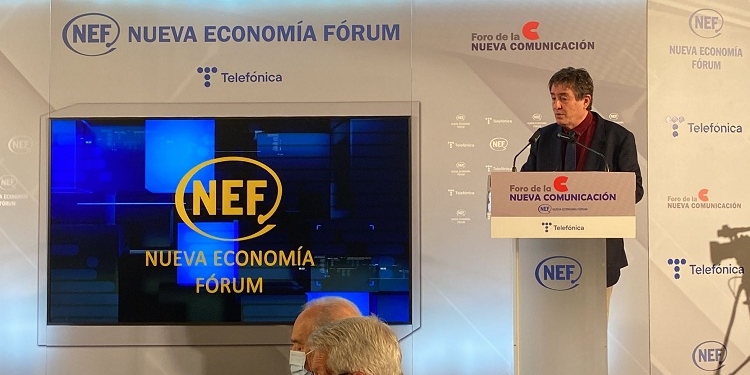 García Montero descarta, de momento, el cierre del centro Cervantes en Moscú