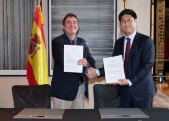 El Cervantes firma un acuerdo de colaboración con la mayor empresa educativa coreana