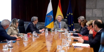 Laya cancela su visita a Argel y viaja a Canarias para explicar sus gestiones en Marruecos