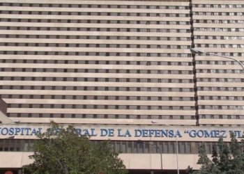 Robles visita a los heridos de guerra ucranianos en el Hospital Gómez Ulla en Madrid