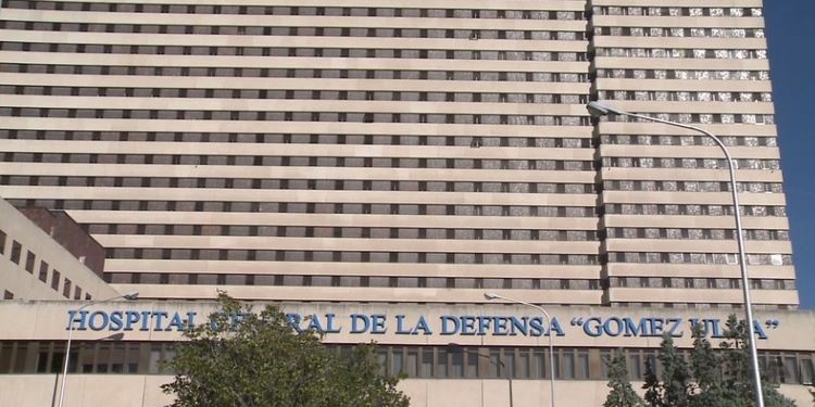 Robles visita a los heridos de guerra ucranianos en el Hospital Gómez Ulla en Madrid