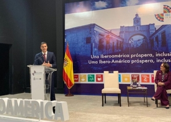 Sánchez y Grynspan presentan en La Antigua el Erasmus iberoamericano