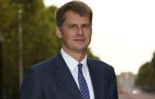 Londres elige a su primer embajador post-Brexit en España