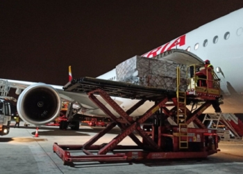 Llega a España el primer avión del corredor aéreo sanitario de Iberia con China