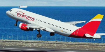 Iberia Express realizó en mayo 3.150 operaciones, con un 92,2% de vuelos en hora.