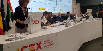 Dubái anima a las empresas españolas a apoyar su “giro hacia la sostenibilidad”
