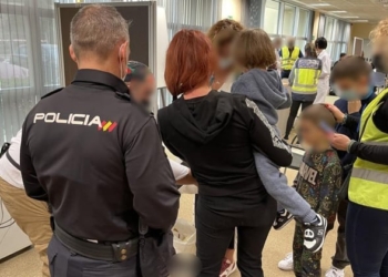 Los colombianos encabezan las regularizaciones de inmigrantes por arraigo en España