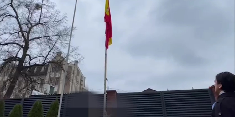 La embajadora Silvia Cortés asiste en Kiev a la reapertura de la Embajada de España