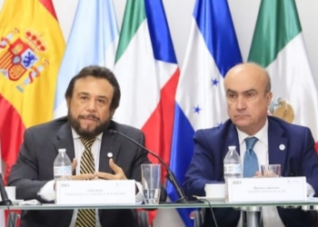 OEI y El Salvador refuerzan la lucha contra la brecha educativa y digital y por el desarrollo sostenible