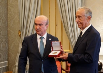 El presidente de Portugal, Marcelo Rebelo de Sousa, recibe la Medalla de Honor de la OEI