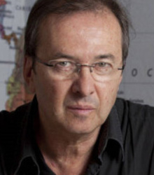 Javier Moro y la aventura de escribir en el Mediterráneo en Casa Árabe