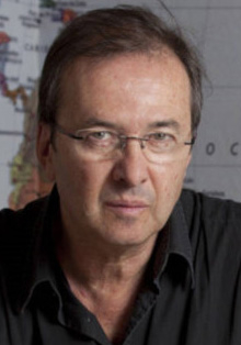 Javier Moro y la aventura de escribir en el Mediterráneo en Casa Árabe