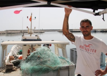 La Fiscalía de Gibraltar pide a la Policía que no detenga aún al pescador de La Línea