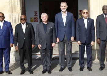 Albares aprovecha Áqaba para elogiar la política del Gobierno sobre “seguridad y desarrollo”