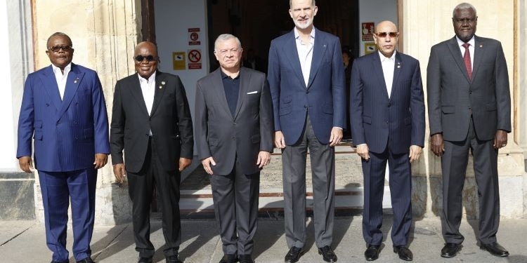 Albares aprovecha Áqaba para elogiar la política del Gobierno sobre “seguridad y desarrollo”