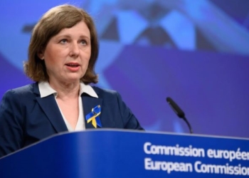 Vera Jourová sustituirá a Reynders en la mediación entre PP y PSOE para renovar el CGPJ