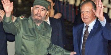 El Gobierno estudia para 2017 un posible viaje oficial de los Reyes o Rajoy a Cuba