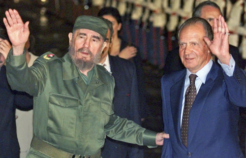 El Gobierno estudia para 2017 un posible viaje oficial de los Reyes o Rajoy a Cuba