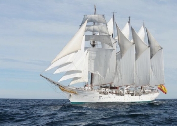 El Juan Sebastián Elcano llega a Filipinas 500 años después de la primera vuelta al mundo