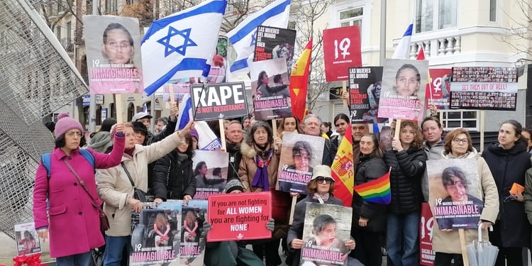 Mujeres judías se quejan a la ministra de Igualdad del uso de la bandera palestina en el 8M